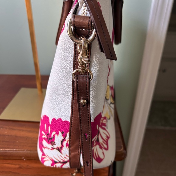 VINTAGE BRAHMIN LARGE DUXBURY PINK YELLOW
DAHLIA FLORAL SHOULDER
BAG/PURSE-STRAP - Picture 4 of 13